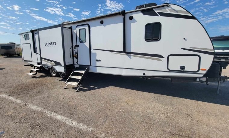 Travel Trailer – 3 Slide Out Sunset Trail 331BH