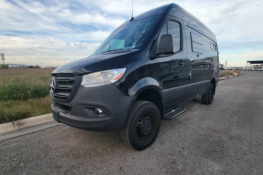 Class B – Non Slideout Vanworks Switchback Sprinter